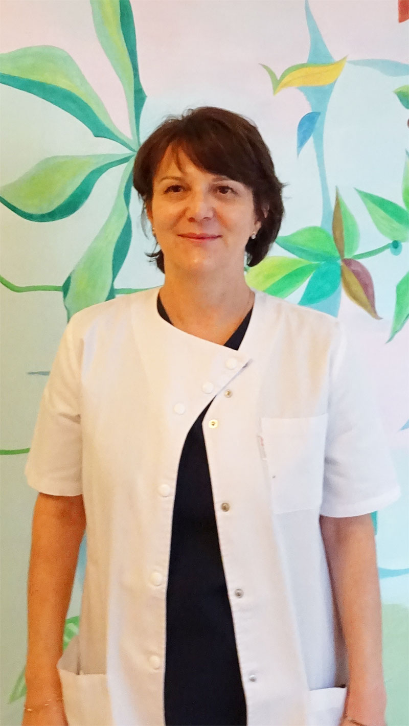 Dr. Carmen Lisencu